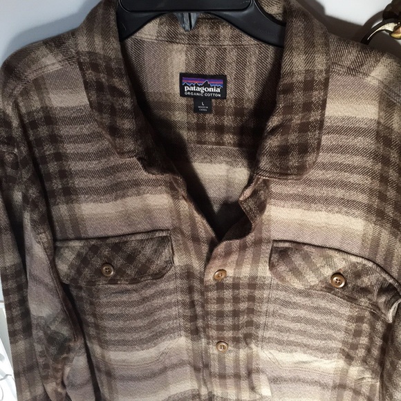 Patagonia Other - Man’s  Patagonia flees long sleeve shirt